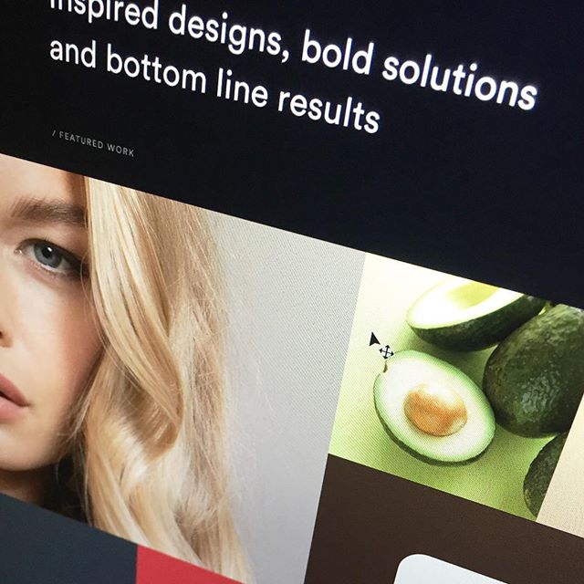 photo d'un site sur un écran